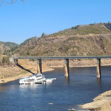Garabit Hotel Anglards de Saint Flour Esterno foto