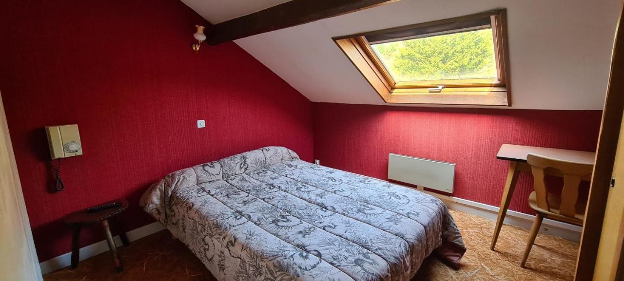 Garabit Hotel Anglards de Saint Flour Esterno foto