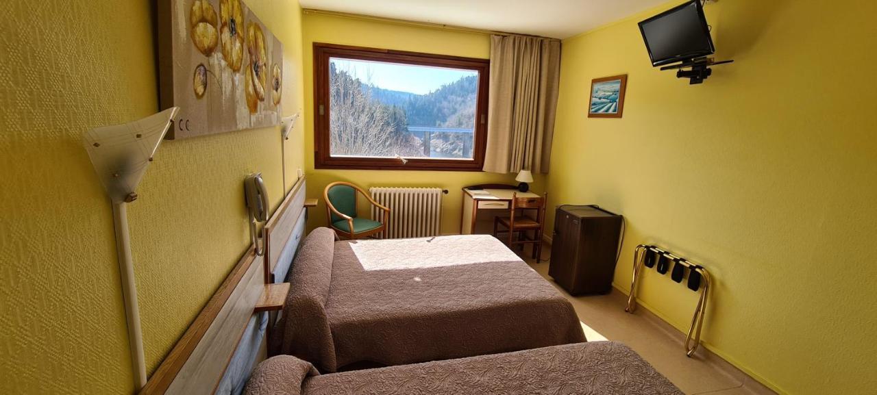 Garabit Hotel Anglards de Saint Flour Esterno foto
