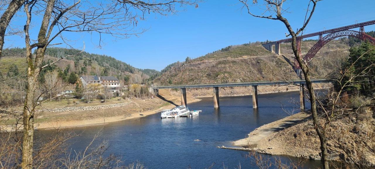 Garabit Hotel Anglards de Saint Flour Esterno foto