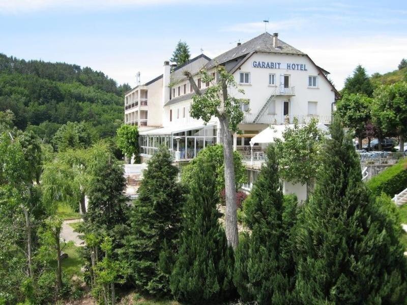 Garabit Hotel Anglards de Saint Flour Esterno foto