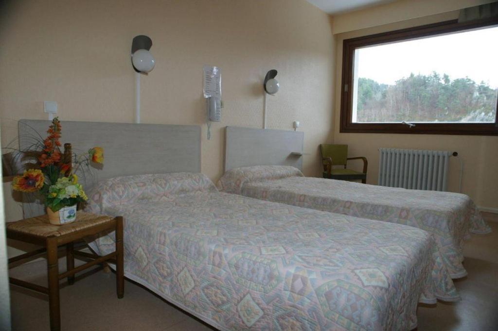 Garabit Hotel Anglards de Saint Flour Esterno foto