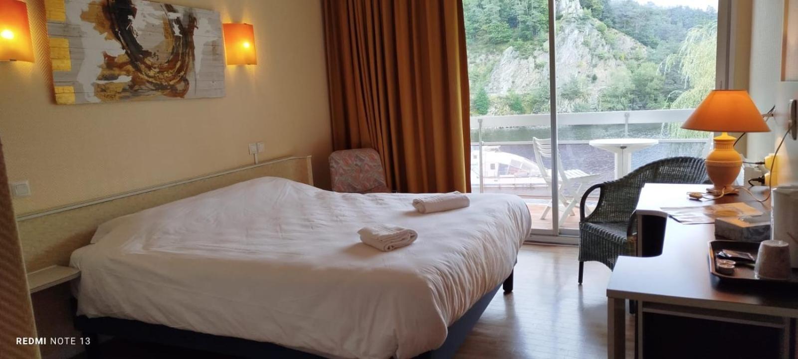 Garabit Hotel Anglards de Saint Flour Esterno foto