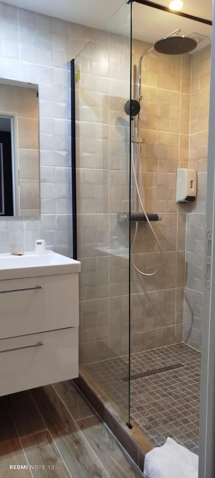 Garabit Hotel Anglards de Saint Flour Esterno foto
